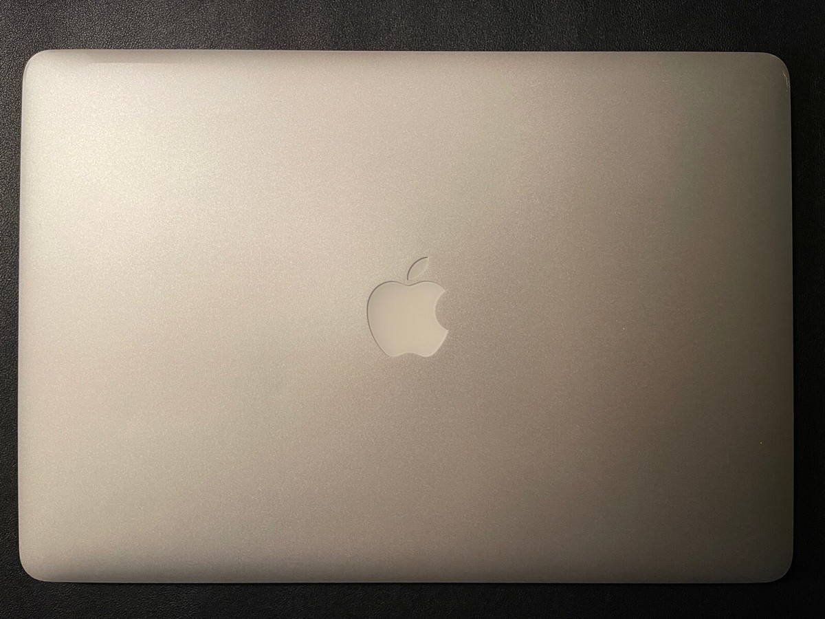 Apple MacBook Pro 15.4
