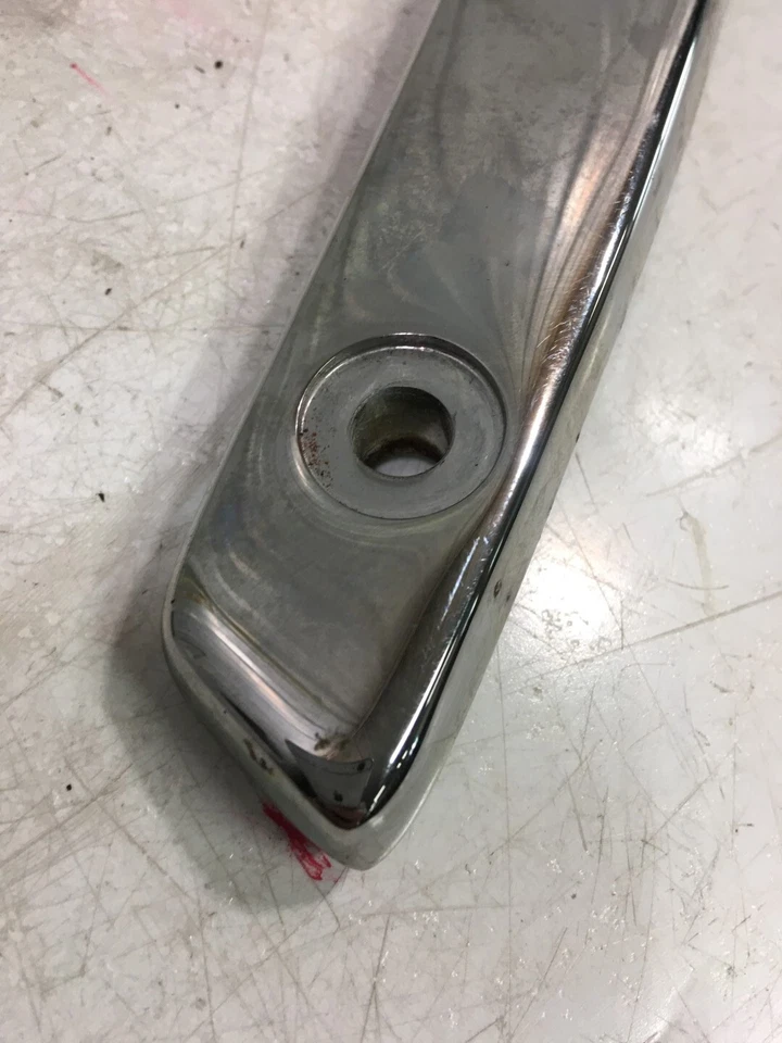 99 Excelsior Henderson Super X Barra Soporte Soporte Guardabarros Trasero Izquierdo Foto 2 de 4