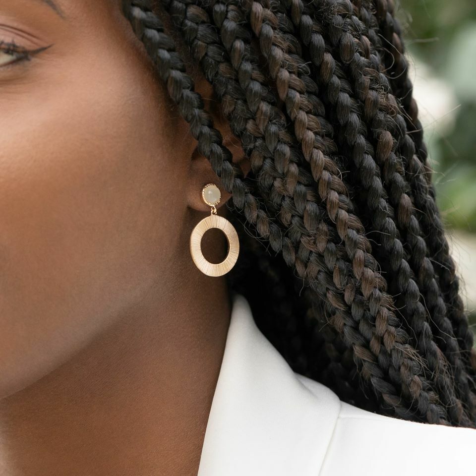 Boucles d'oreilles pierre de lune pendantes plaqué or 750 à offrir pour un anniversaire