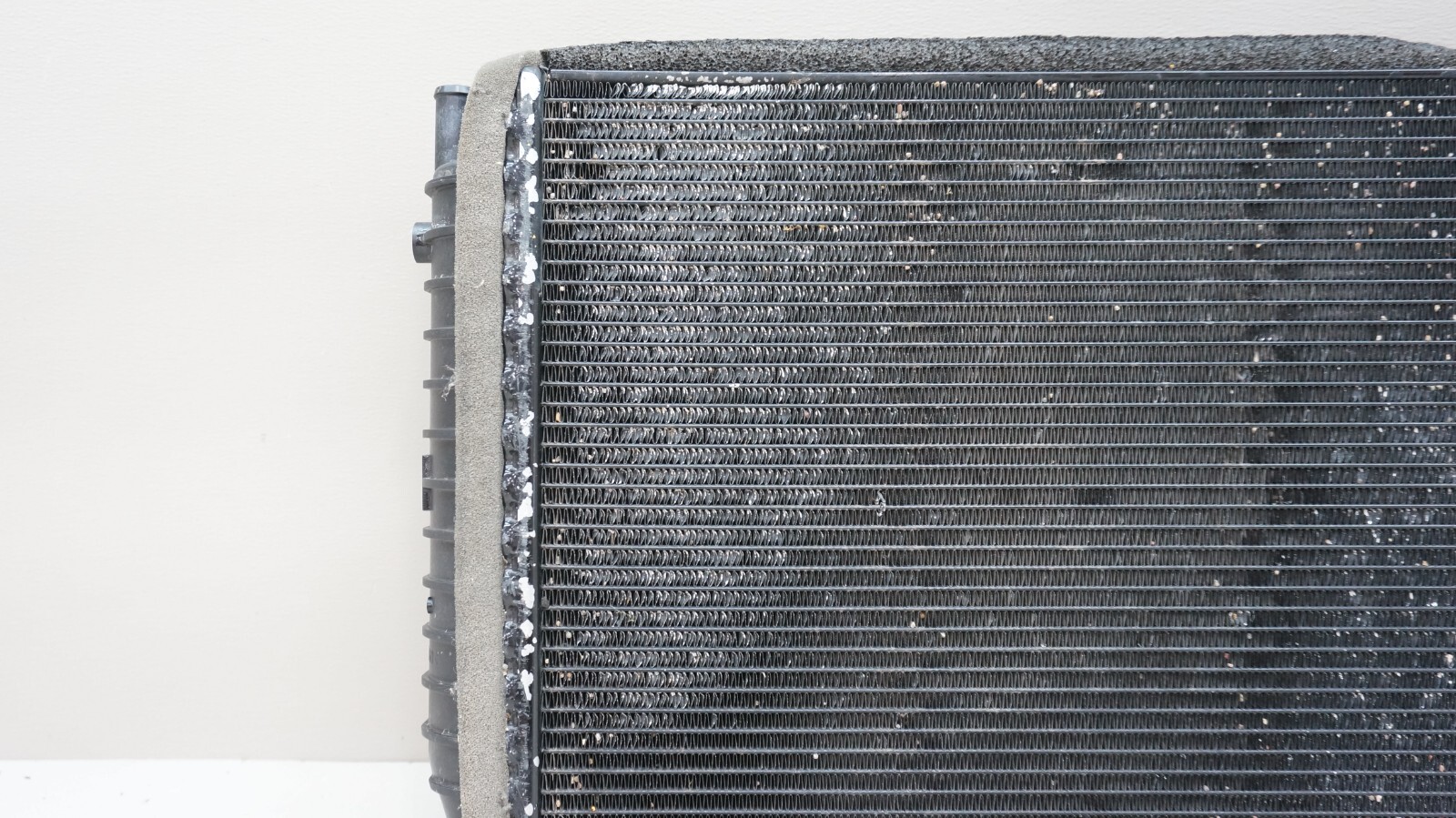 2016-2018 MCLAREN 570S RADIATOR CHARGE COOLER LEFT OR RIGHT OEM 13L0183CP
