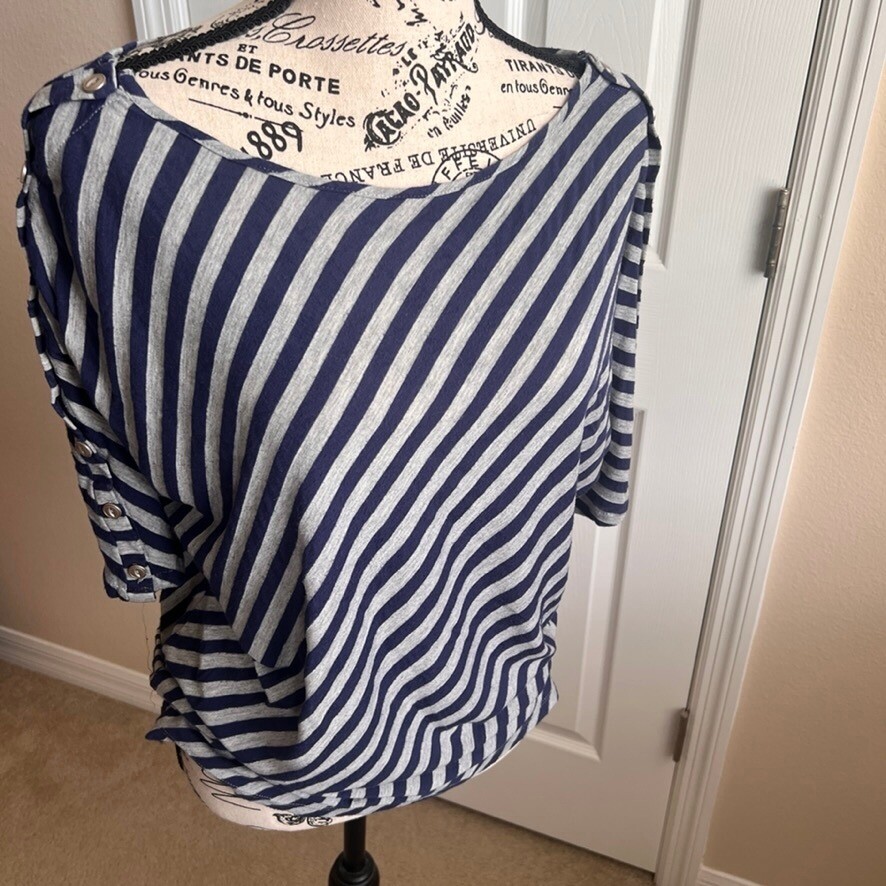 Paraphrase Diagonal Striped Top Button Sleeve Det… - image 7