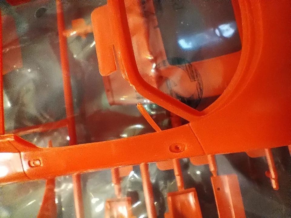 Revell 07376 1/24 Ferrari F50 Barchetta - Immagine 4 di 4