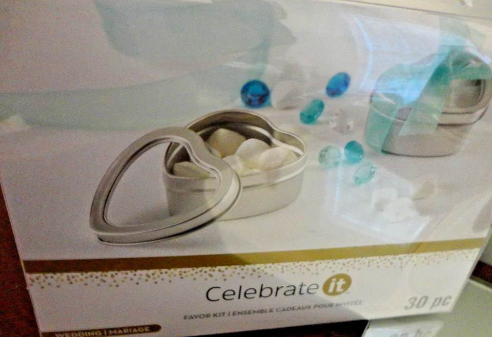 WEDDING ENSEMBLE 29PC SILVER METAL TINS CLEAR WINDOW PARTY FESTIAL CADNDIES GIFT - Image 4 of 4