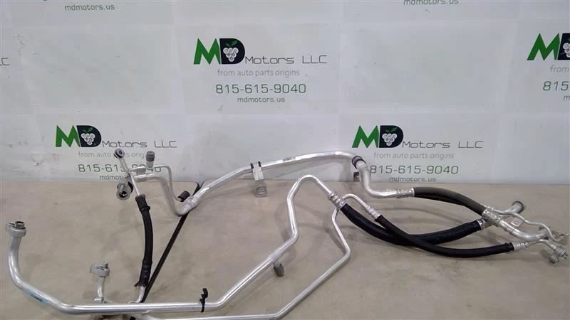 Cargador Dodge Ram 1500 2015-2021 línea líquida de succión P68277009ac Foto 2 de 4