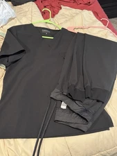 Mandala Women’s Scrub Set, Black Size Medium