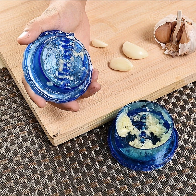 Manual Handheld Hygienic Lightweight Mess-Free Manual Garlic Presser and Chopper