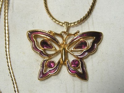Vtg TRIFARI Gold Tone, Purple Rhinestones & Enamel BUTTERFLY Pendant Necklace