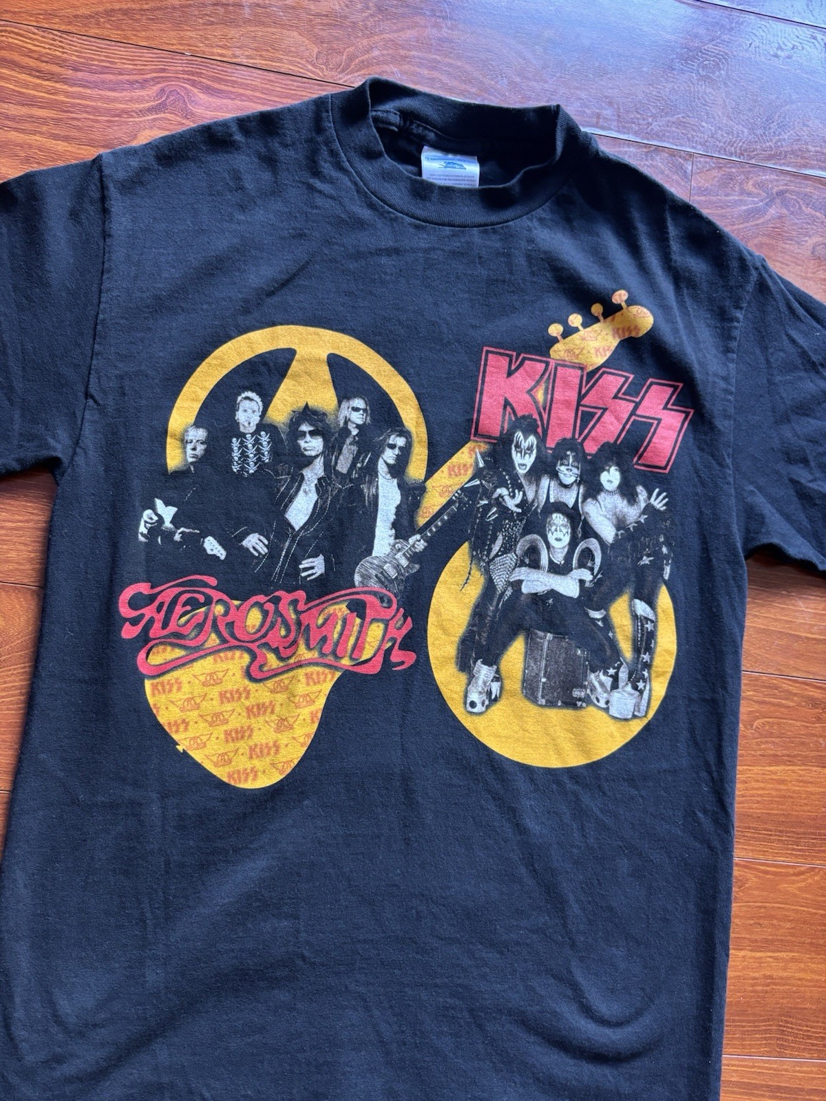 Medium - Aerosmith/KISS 2003 Rare Vintage Tour T-Shirt - Gem