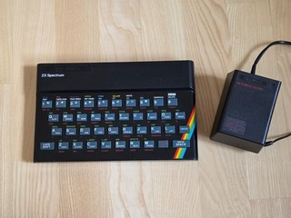 Sinclair ZX Spectrum 48kB Issue 4B PSU composite video tested and working