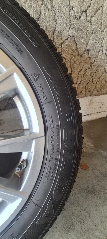 Toyota Yaris Winterreifen 185 65 15 M+S - Bild 3 von 4