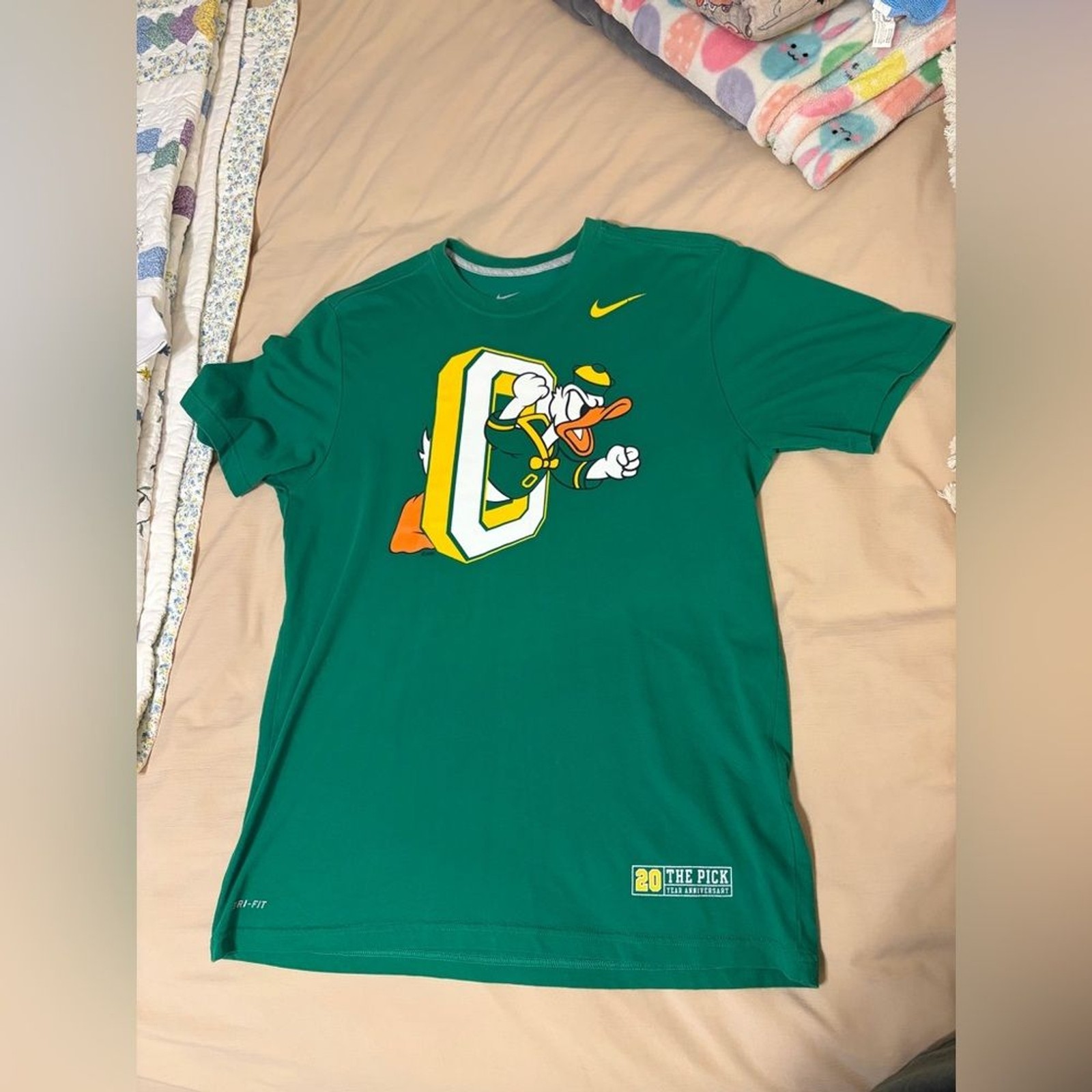 Nike Dri-FIT Oregon Ducks T-Shirt Men’s Large Green Athletic Tee thumbnail 2