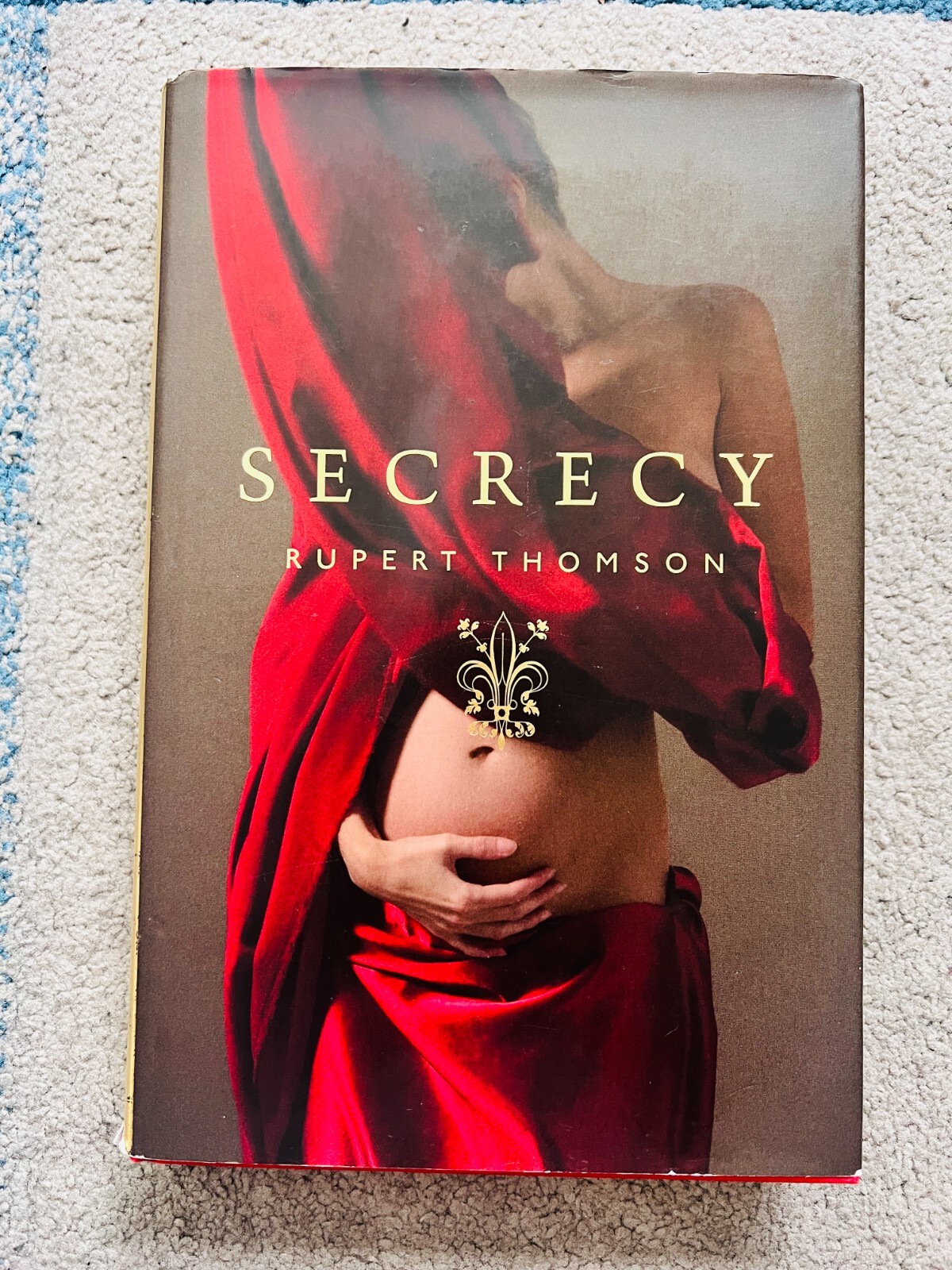 SECRECY by RUPERT THOMSON - signed by the author (iSB4127)