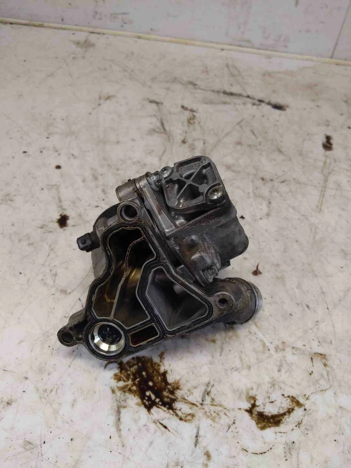 BMW 740i 740Li 2011 2012 carcasa de filtro de aceite 3,0 L turbo OEM Foto 3 de 3