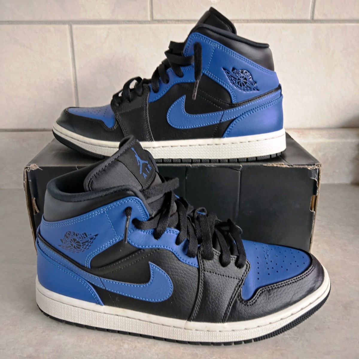 Jordan 1s Hyper Royal Blue 8.5 Nike Air Jordan 1 Retro High OG Hyper Royal | Mercari main image 2
