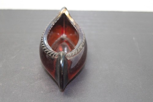 Vintage Reare Dark Red Canoe Boat Style Glass Dish - Picture 4 of 7