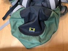 MOUTAIN SMITH- Laurel - Womens  Internal Frame Back Pack