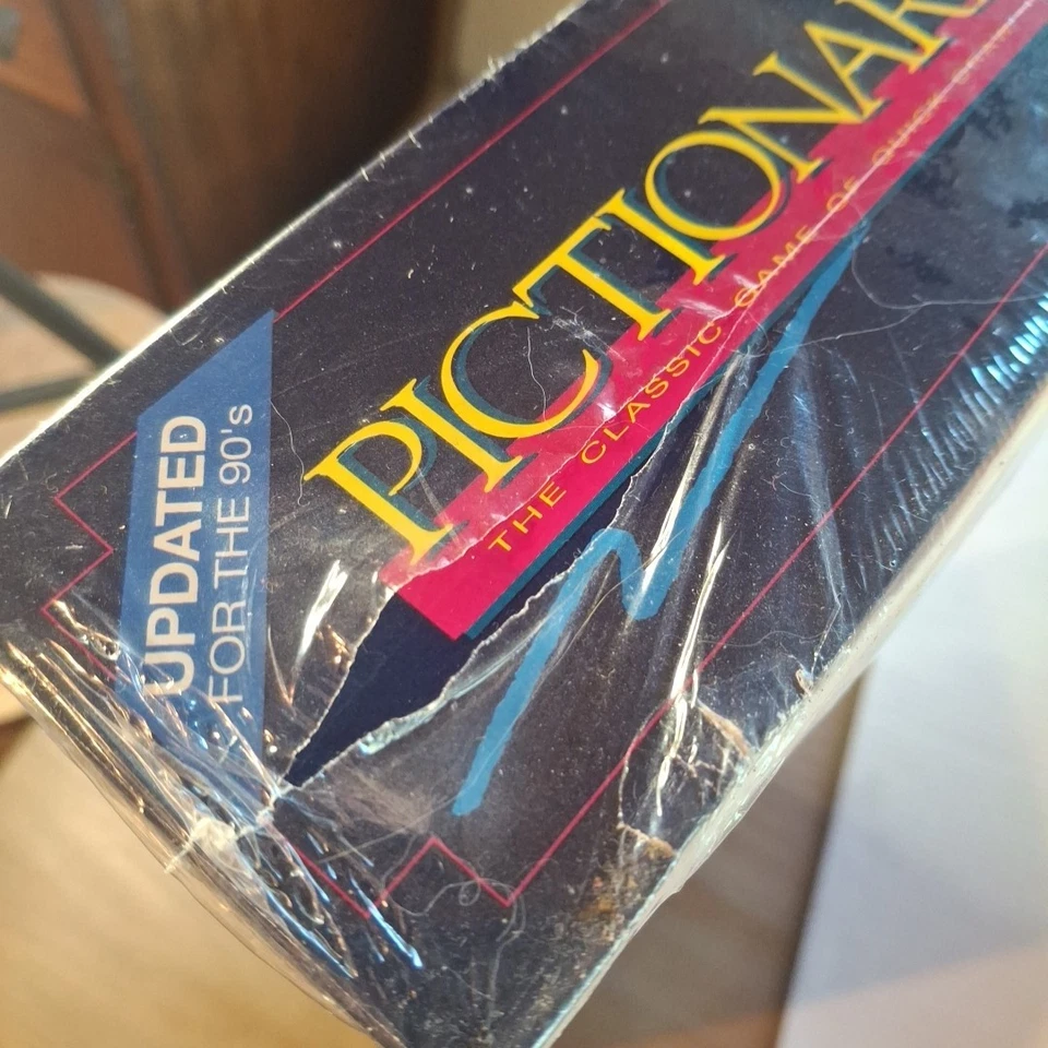 Vintage Milton Bradley Pictionary Game 1993 Golden Games #4531 - Image 4 of 4