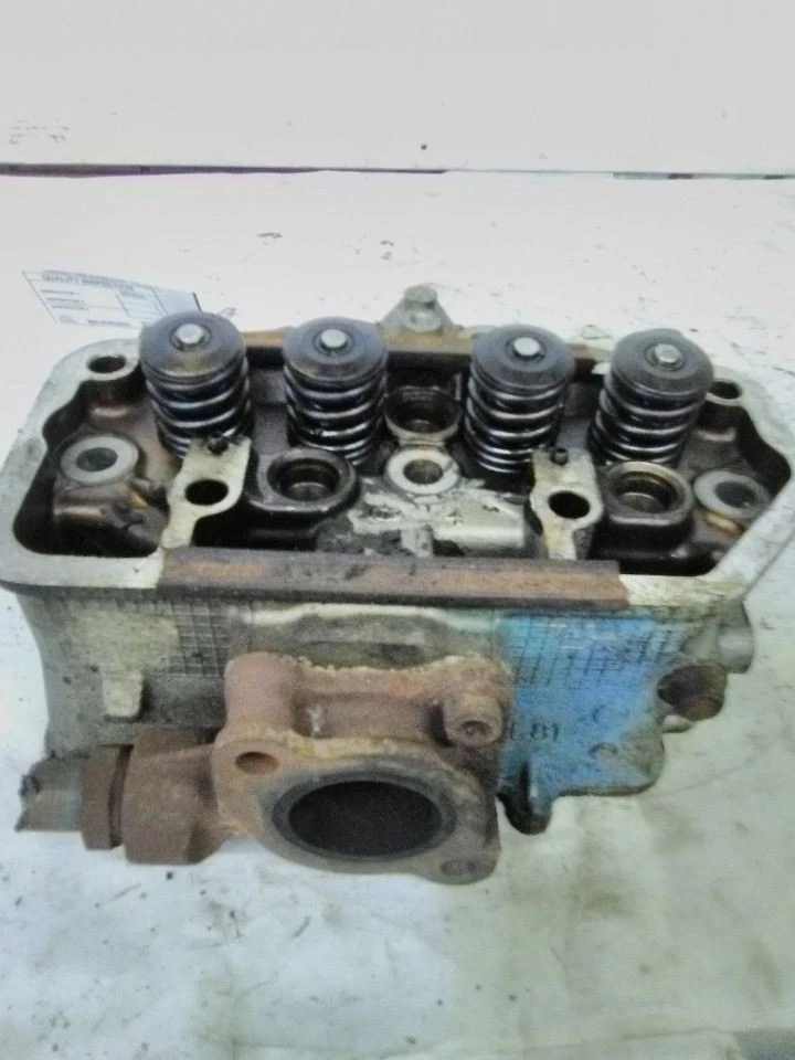 Culata derecha pasajero Subaru GL 84 OHV sin turbo Foto 2 de 3