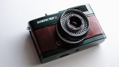 Olympus Trip 35 Vintage Compact Film Camera Working w/ D. Zuiko 40mm F/2.8 Lens