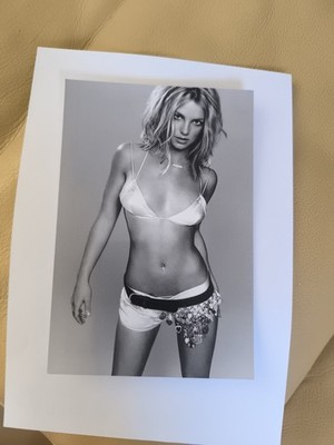 SHAKIRA : SCHÖNES FOTO...10 x 15 CM..KOLUMBIANISCHE SÄNGERIN...#333