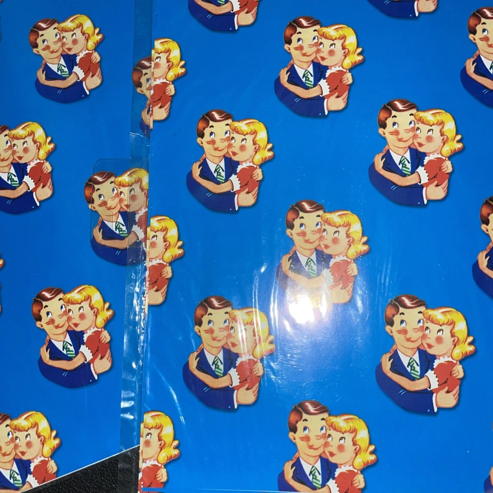 全新! 复古“接吻夫妇”礼品包装纸原包装 — 第 2/3 张图片