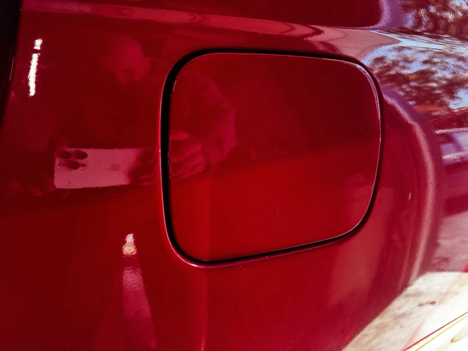 Lexus IS300 2001-2005 puerta tanque de gasolina tapa de llenado de combustible con tapa roja OEM Foto 2 de 4