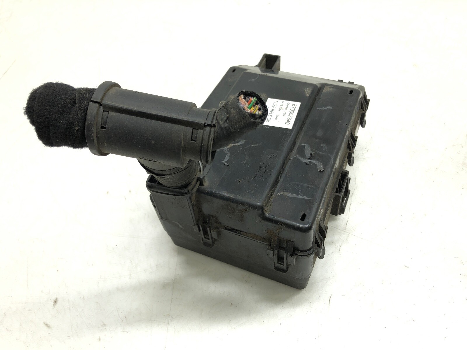 2014-2019 MASERATI GHIBLI S Q4 FRONT FUSE RELAY BOX OEM.