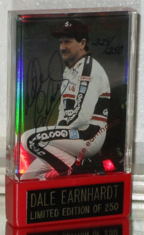 1994 SCORE BOARD DALE EARNHARDT AUTOGRAPHED CARD#229/250 W/COA PLASTIC DISPLAY - Image 2 of 4