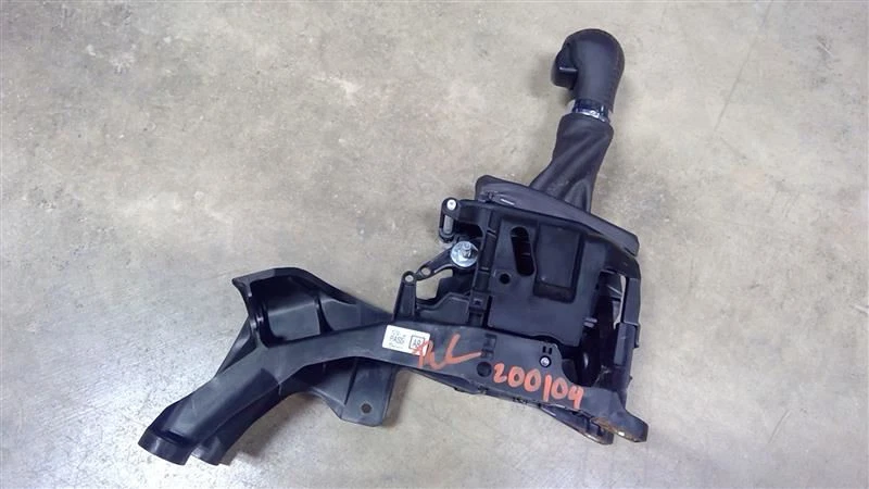 2015 15 Acura ILX A Transmission Shifter with shift knob 69278 - Image 3 of 4