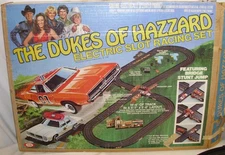 IDEAL DUKES OF HAZZARD SLOT CAR RACING SET WITH CARS BOXED