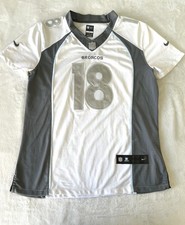 Peyton Manning Cards, Rookie Cards and Memorabilia Buying Guide 97