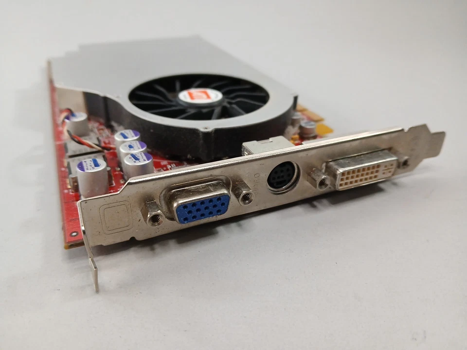 VINTAGE ATI RADEON X800 XL 256MB GDDR3 PCI EXPRESS Graphics Card - Image 2 of 4