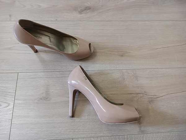 Women Nero Giardini Heels Beige Leather 35