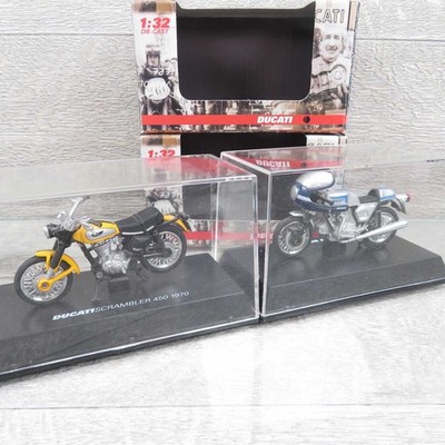 NEW RAY 06036 - 1:32 - Ducati Scrambler 450 1970, 900 SS 1975 - OVP - #BA10584