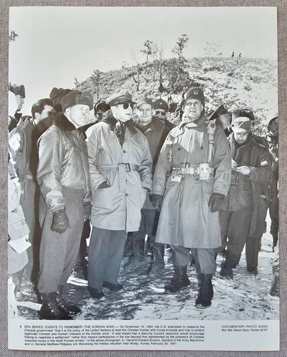 VINTAGE CLASSROOM POSTER 11X14 PHOTO KOREAN WAR ARMY GENERAL DOUGLAS MACARTHUR