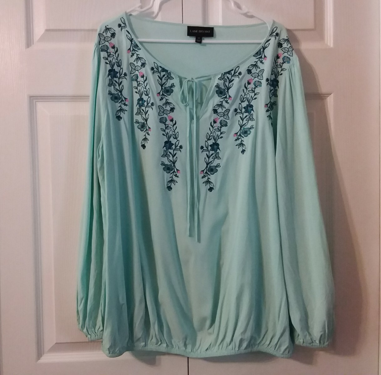 Lane Bryant Embroidered Floral Lightweight Long Sleeve Blouse Size 18