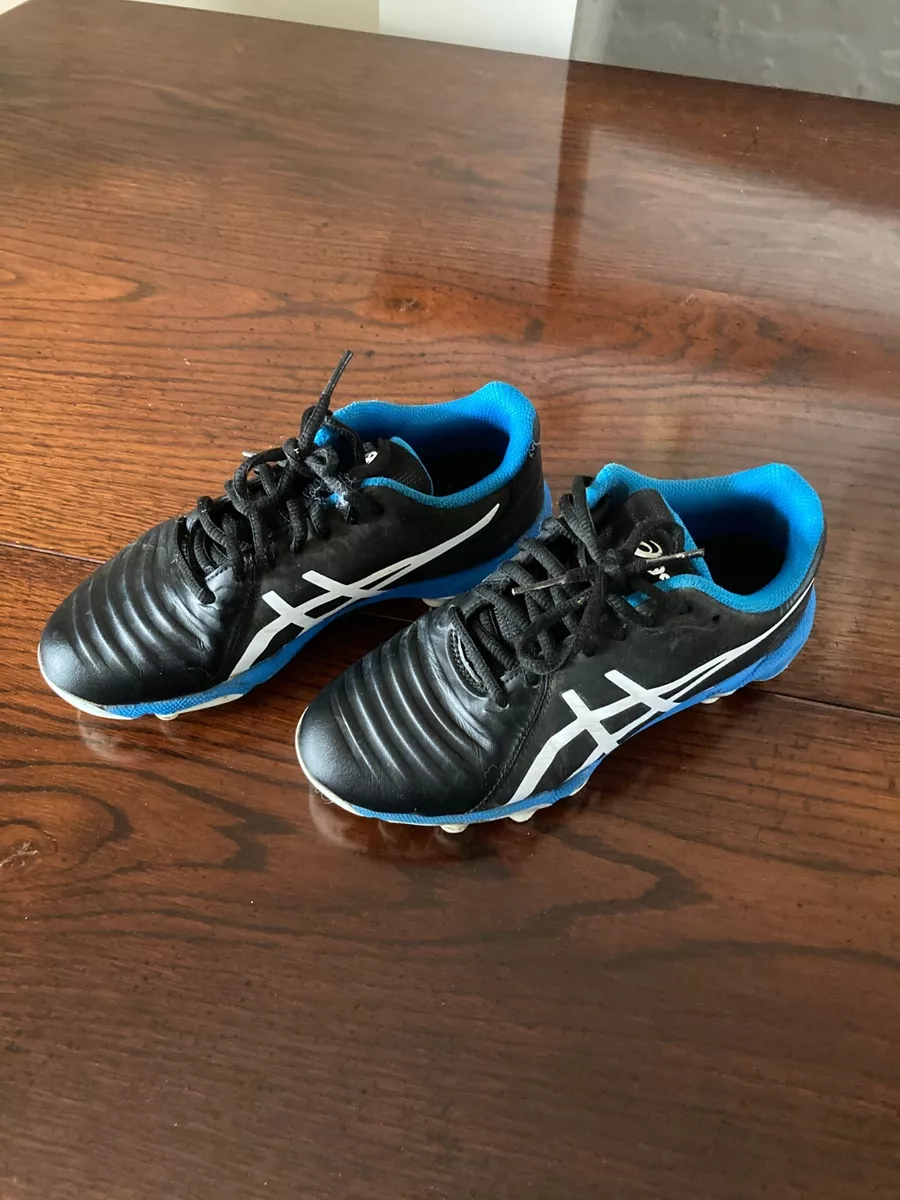Asics black sales boots