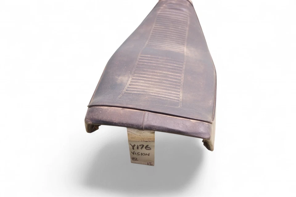 1982 Yamaha XZ550 Vision xz 550 OEM seat Y176 *AHS2 - Image 3 of 4