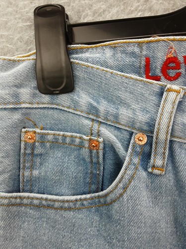 Vintage Made in the USA Levis Size 34/36 505 Lightwash Staight Leg Denim Jeans - Picture 3 of 13