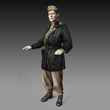 1/35 Scale WWII Italian Officer Figure Long Coat Resin Model Unassembled