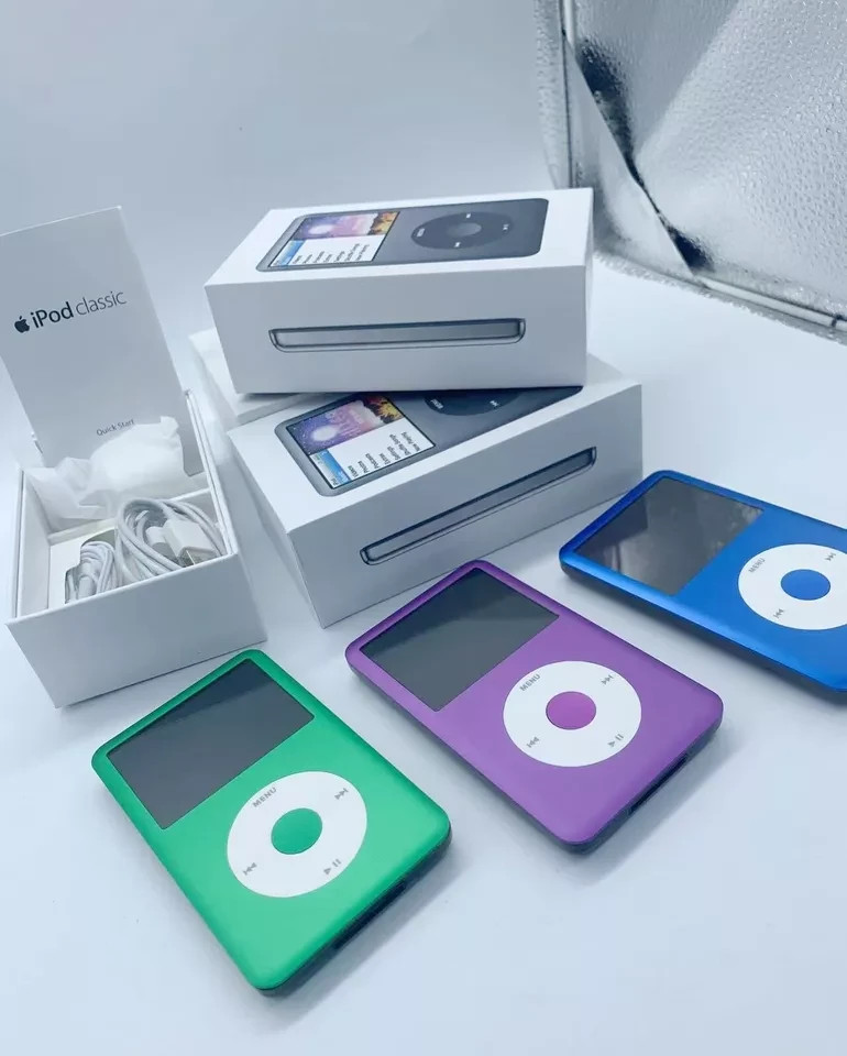 New Apple iPod Classic 7th gen 160GB New Battery Walkman Mp3