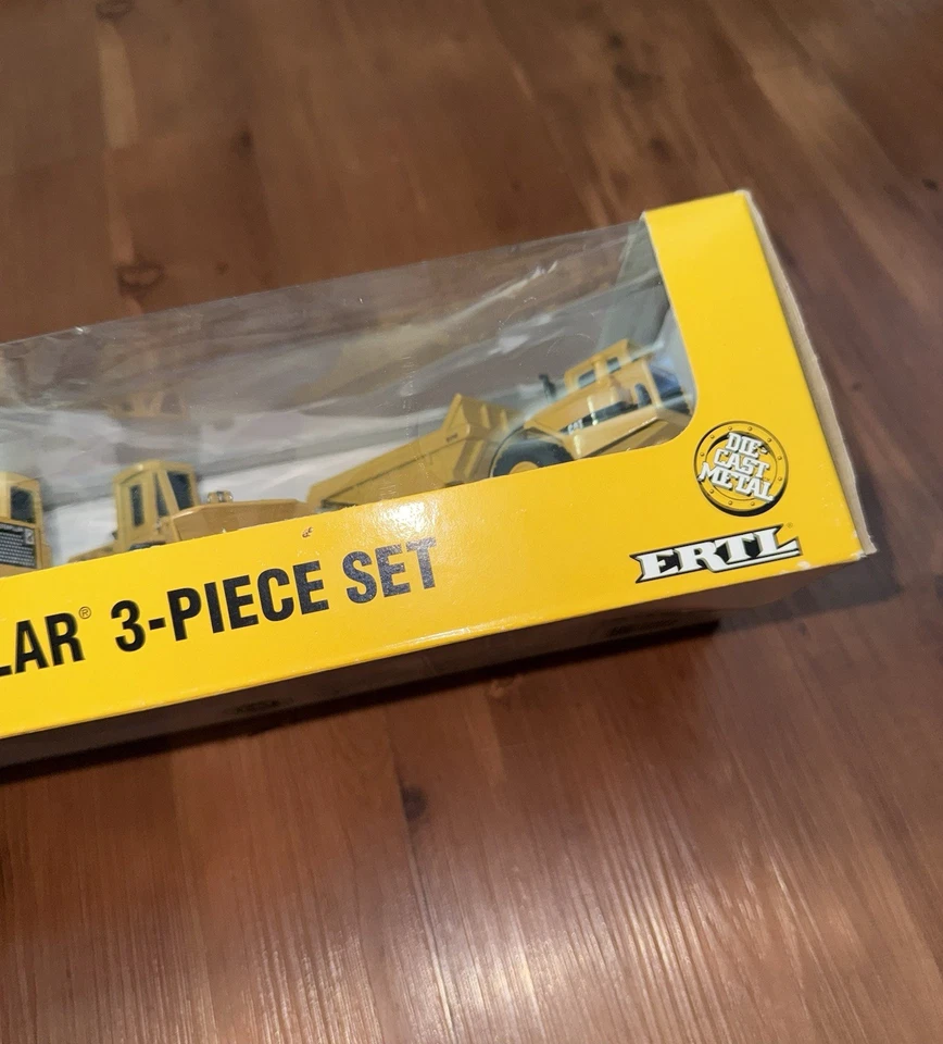 Caterpillar Cat 3 Piece Set Articulated Truck, Wheel Loader, Wheel Tractor Scrap - Image 2 of 4