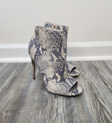 Steve Madden Kicking 8.5 Leather Upper Snake Print Peep-Toe Stiletto Ankle Boots
