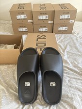 ADIDAS YEEZY SLIDE  ‘ONYX’ UK10  * 100% authentic* 
