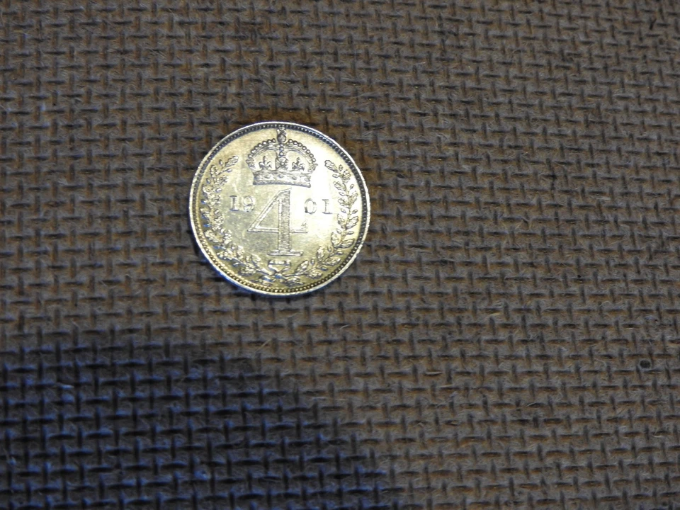4 chelines de plata de la Gran Reina Victoria de Gran Bretaña 1901 Foto 3 de 3
