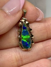 Vintage 10K Gold Black Opal Pendant 1.5 Grams