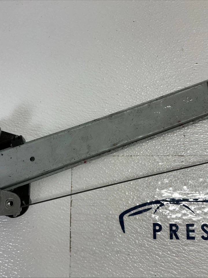 14-18 Subaru Forester Front Right Door Window Regulator W/ Motor OEM - Image 3 of 4