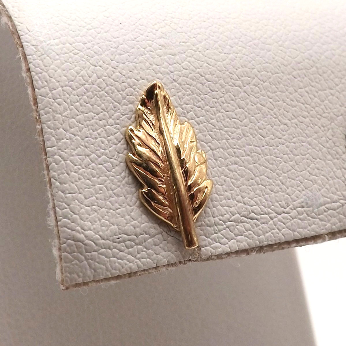 Solid 14k Gold Leaf Feather Single Stud Earring O… - image 1