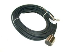 New Balluff BES 516-3028-E4-Y-PU Inductive Proximity Switch Sensor 10-30 VDC