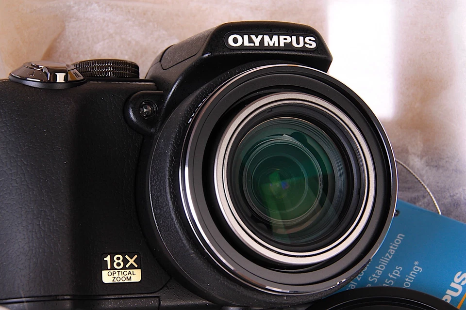 OLYMPUS SP-560UZ Camera 8MP AA Battery CMOS NOS Boxed & New- 18x Optical Zoom - Image 4 of 4